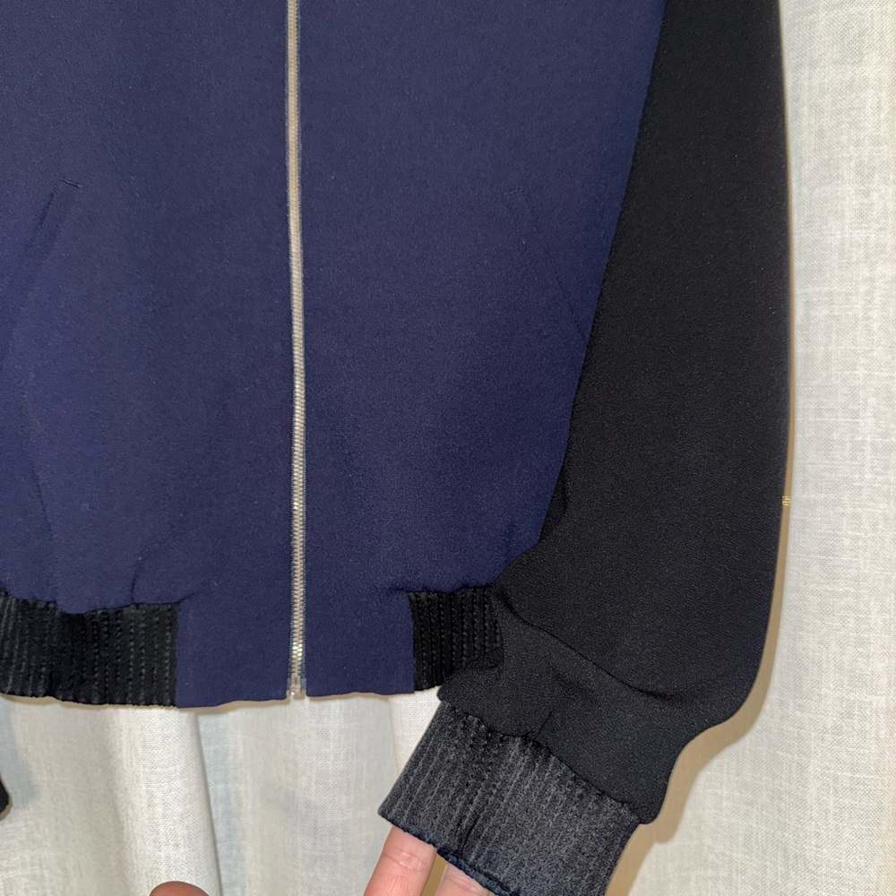 Aritzia Babaton Navy and Black silky bomber Jacket - Size M - Picture 4 of 10